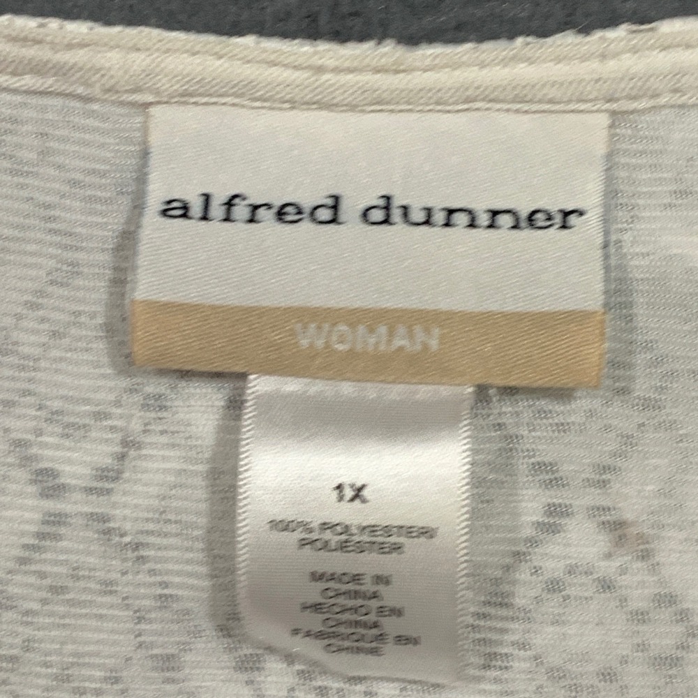 Alfred Dunner Woman 1X White Lace Overlay Beaded 3/4 Sleeve Top Plus Size Fairy - Picture 2 of 5